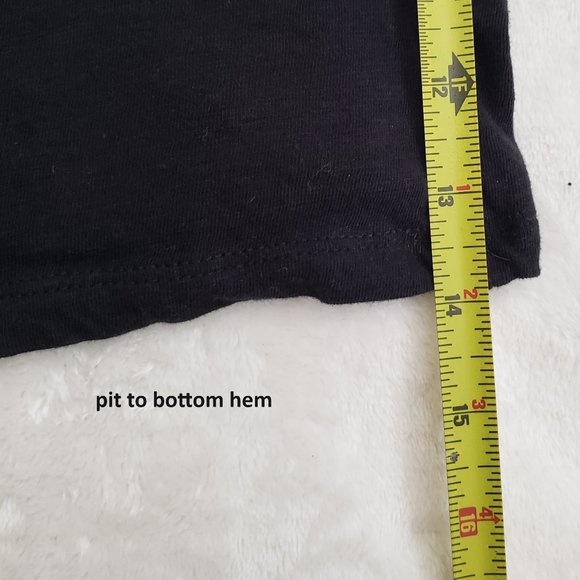 3/$20 EUC Old Navy Black Everywear Floral Bloom Wild T-Shirt XS - Picture 6 of 7